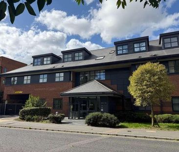 Great North Road, Hatfield, AL9 - Photo 2