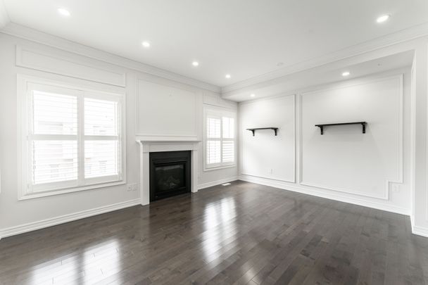 For Lease - 3970 Thomas Alton Boulevard, Burlington, Ontario - Photo 1