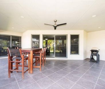 STUNNING FAMILY HOME IN SOUGHT AFTER ESTATE - Photo 5