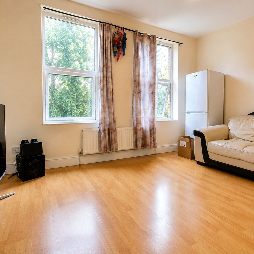 Dunheved Road North, Thornton Heath, CR7 6AH - Photo 1
