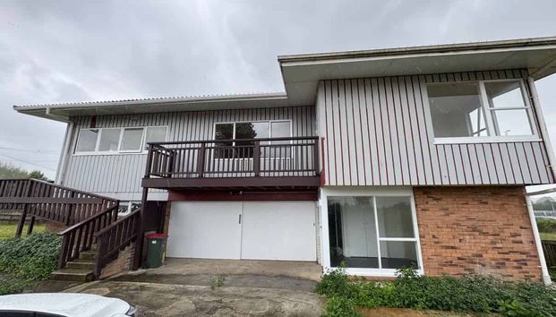 Semi lifestyle home in Alfriston Rd - Photo 1