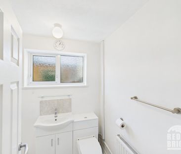 2 bedroom bungalow to rent - Photo 2