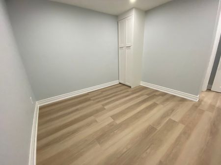 For Lease - 1186 Shadeland Drive Unit# Basement Room, Mississauga, Ontario - Photo 3
