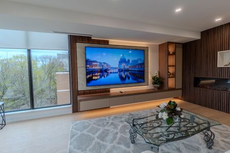 For Lease - 447 Walmer Road Unit# 608, Toronto, Ontario - Photo 2