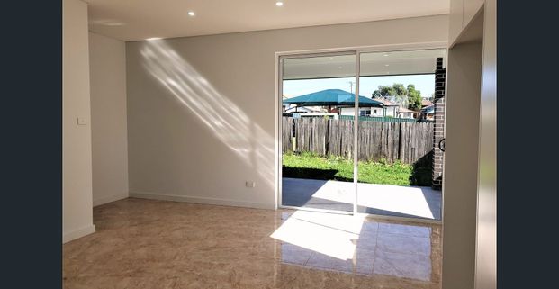 TWO BEDROOM IN ULTRACONVENIENT LOCATION! - Photo 1