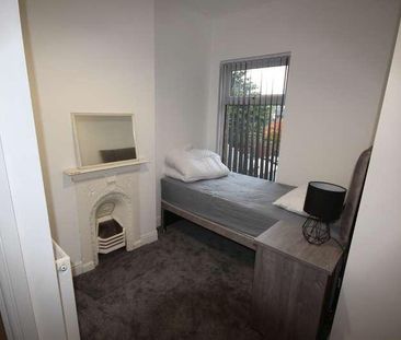 Calais Road (room), Staffordshire, Burton Upon Trent, DE13 - Photo 3