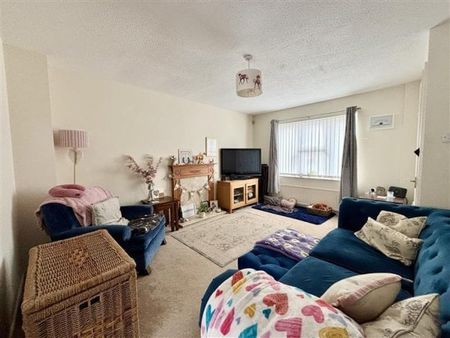 Jasmin Way, Cheltenham, GL51 - Photo 4