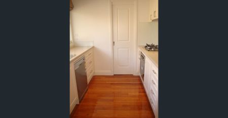 **Fabulous Location** - Photo 4