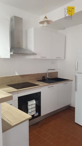 Appartement 2 pièces 54m2 MARSEILLE 1ER 900 euros - Photo 3