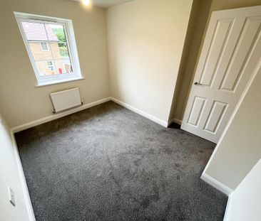 3 bedroom semi-detached house to rent - Photo 3