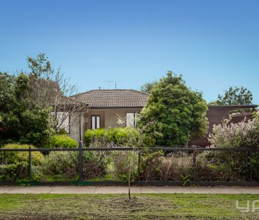 133 Shaws Road, Werribee - Photo 2