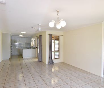 NEAT AND TIDY BRICK FAMILY HOME! - Photo 6