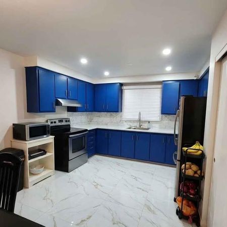 5 1/2 - 3 Bedroom 1 Bathroom-Internet Included / 5 1/2 - 3 chambres, 1 salle de bains-Internet Inclue - Photo 3
