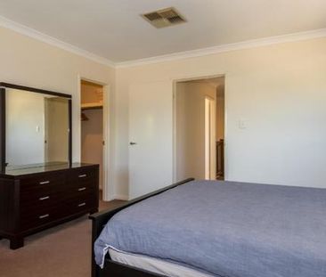 Near city convenience with easy airport access - Photo 5