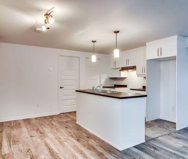 For Lease - 47 CARPE Street Unit# B, Casselman, Ontario - Photo 2