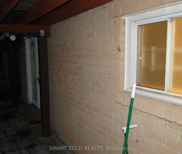 54 Muirlands Drive #Basement - Photo 2