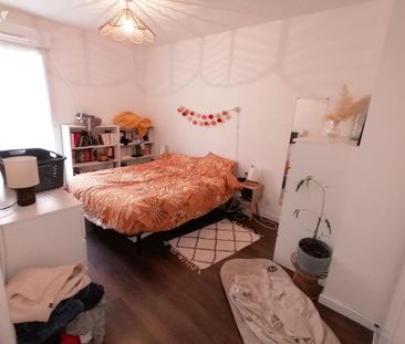 NOUVEAUTE- A LOUER A BRUZ CENTRE Au rez-de-chaussée d'une petite co... - Photo 2