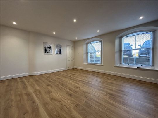 Esplanade, Burnham-on-Sea, Somerset, TA8 - Photo 1