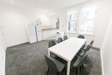 Winston Gardens, Headingley, Leeds - Photo 2