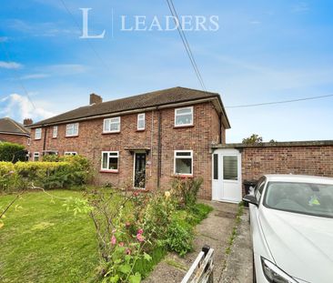 3 bedroom house to rent Bay View Crescent, Little Oakley, CO12 - Photo 4