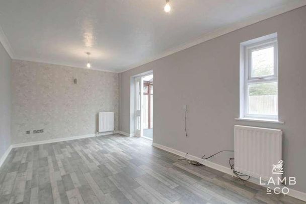 Plymouth Road, Martello Bay, CO15 - Photo 1