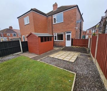 2 bedroom semi-detached house to rent - Photo 4