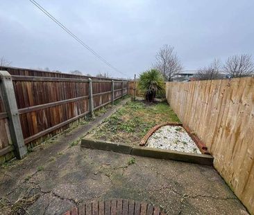 Grove Crescent, Grimsby, DN32 - Photo 5