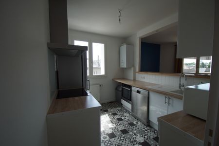 Appartement Poitiers centre ville 3 pièce(s) 78.68 m² avec garage - Photo 2