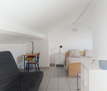 Appartement à louer - REIMS AVE DE LAON - Photo 5