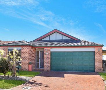 Peaceful Family Haven with Space, Comfort and Scenic Surroundings! - Photo 3