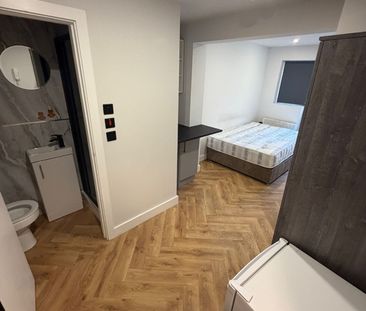 Room in a Shared House, Chapel Road, SE27 - Photo 1