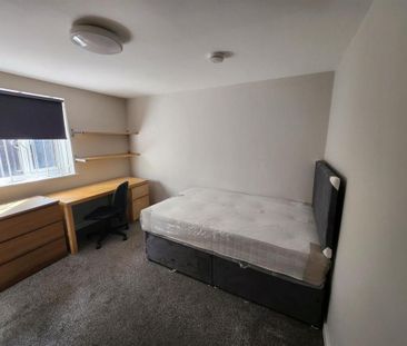 3 bedroom flat to rent - Photo 5