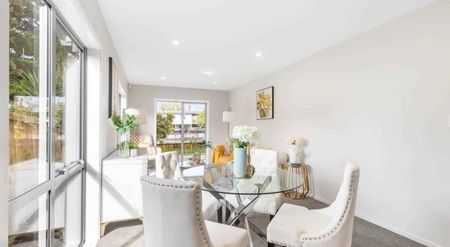 Standalone 4 bedroom house - Photo 3