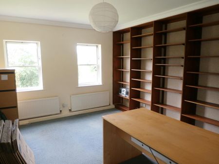 4 bedroom detached house to rent - Photo 4