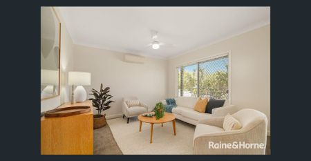 Large Functional Townhouse - Photo 4