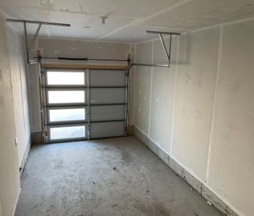 For Lease - 404 Dolman Street, Woolwich, Ontario - Photo 1