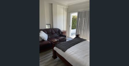 LOW MAINTENANCE STUDIO LIVING! - Photo 3