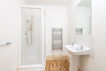 2 Bed Flat, Manilla Road, BS8 - Photo 5