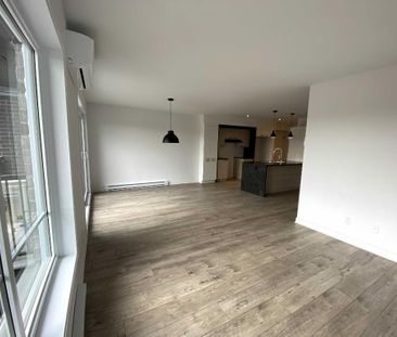 Logement 5 1/2 - wifi inclus - Novembre 2025 - Photo 1