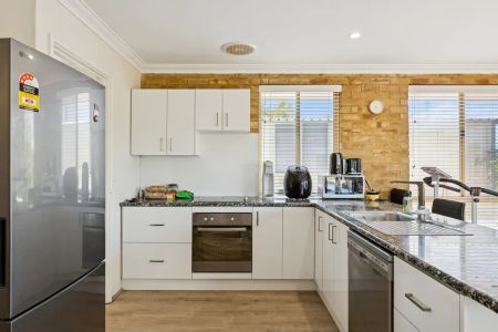 “SPACIOUS 3x1 REPRESENTS FAMILY LIVING AT ITS BEST” - Photo 4