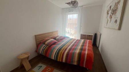 Location Appartement 4 pièces 95m² - Photo 4