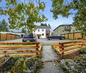 Lake Cowichan Waterfront Fully Furnished Rentals - Photo 2