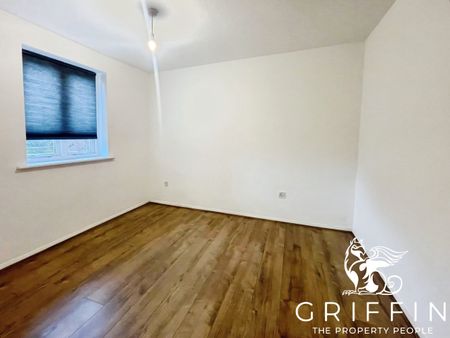 Ashford Court, Overcliff Road, Little Thurrock, RM17 - Photo 4