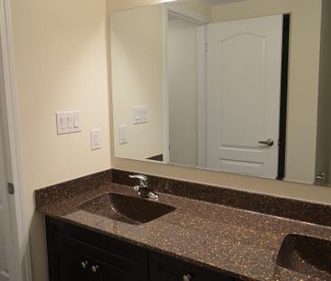 For Lease - 2 Bluegill Crescent, Whitby, Ontario - Photo 6