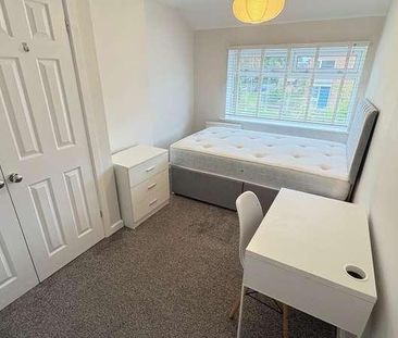 St. Anns Close, Leeds, LS4 - Photo 2