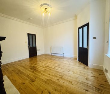 Mansion Terrace, Bradford - Photo 3