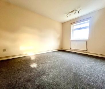 3 Bed Semi-Detached House, Barford Rise, LU2 - Photo 3