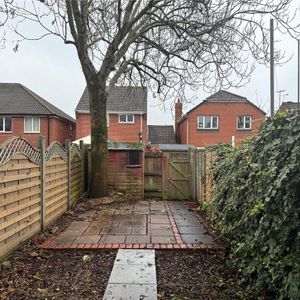 2 bedroom terraced house to rent - Photo 3