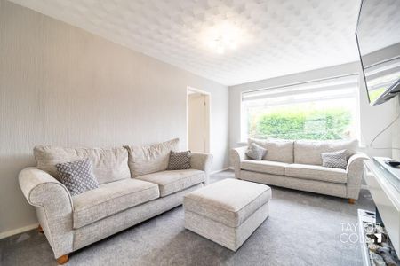 3 bedroom semi-detached house to rent - Photo 4