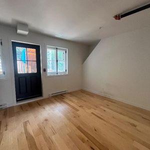 3 1/2 disponible dans le Vieux-Québec. - Photo 2
